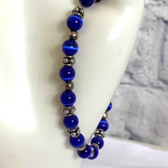 Blue Cat's Eye Glass Bead Bracelet - 6.5" - Picture 4 of 5